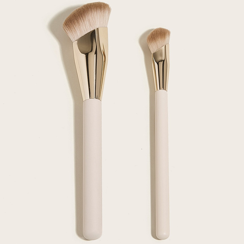 2 High-Quality Diamond-Shaped Makeup Brushes New Finger-Tip Foundation Brush Divine Finger Blush Brush Seamless Concealer Brush