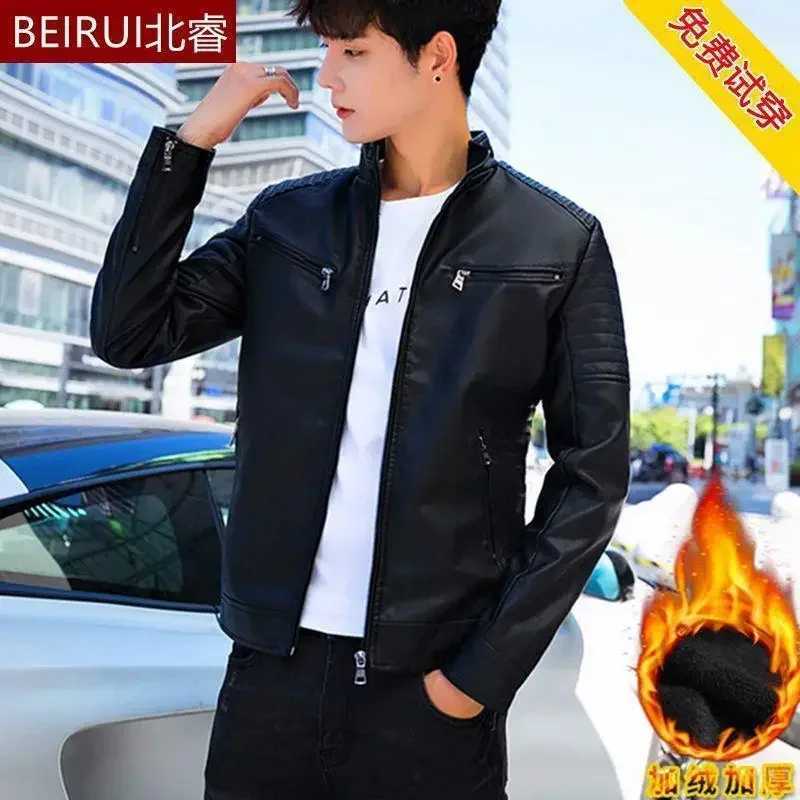Autumn Winter Stand Collar Loose Casual PU Lether Jacket Male Add Velvet Warm Zipper Coat Men Trend Fashion Cardigan Top OutwearT251029