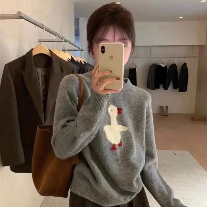 Womens wool sweater highend Oneck embroidered pullover sweater autumn and winter loose fashion shirt casual warm knit top 251029