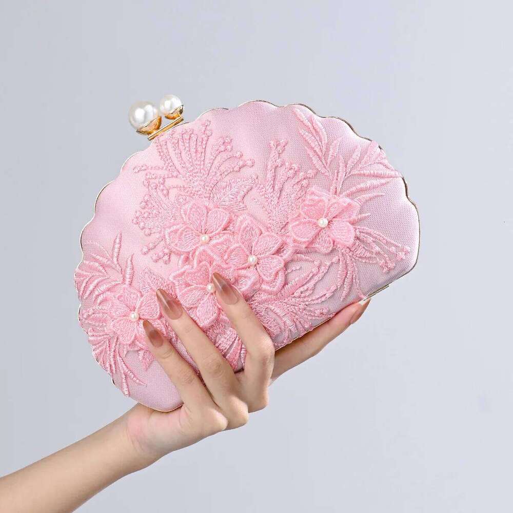 Designer Bags Handmade Antique Hanfu Cheongsam Dress Embroidered Dinner Bag Single Shoulder Oblique Chain New Luxury Bag
