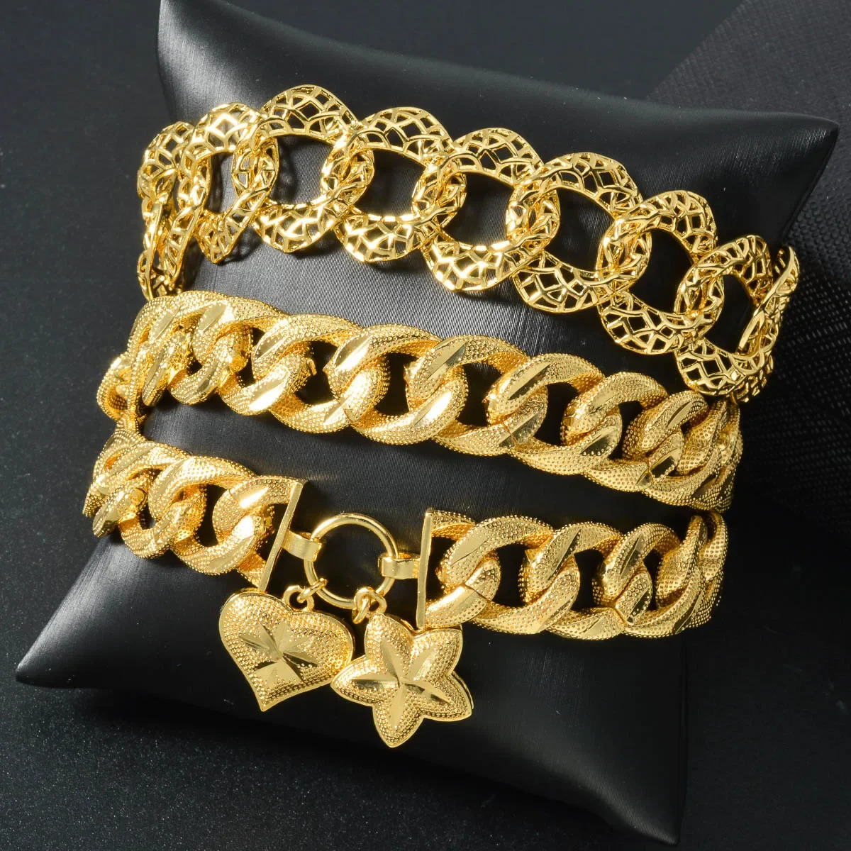 Elegant Copper Jewelry Bracelet Collection Charm Bracelets for Women Fashion Gift Idea Trendy Accessories 251028