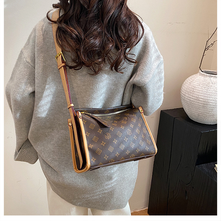Fashionable armpit bag female new high sense small crowd pillow bag female shoulder slant cross bag tote bag female tide