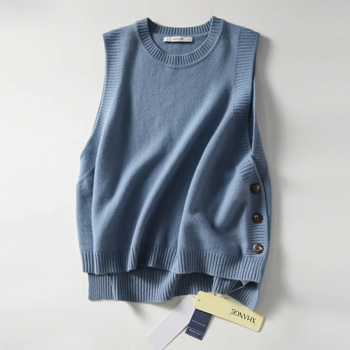 Fashion knit sweater vest College style under threebutton solid color crew neck casual allmatch pullover sweater for women 251029