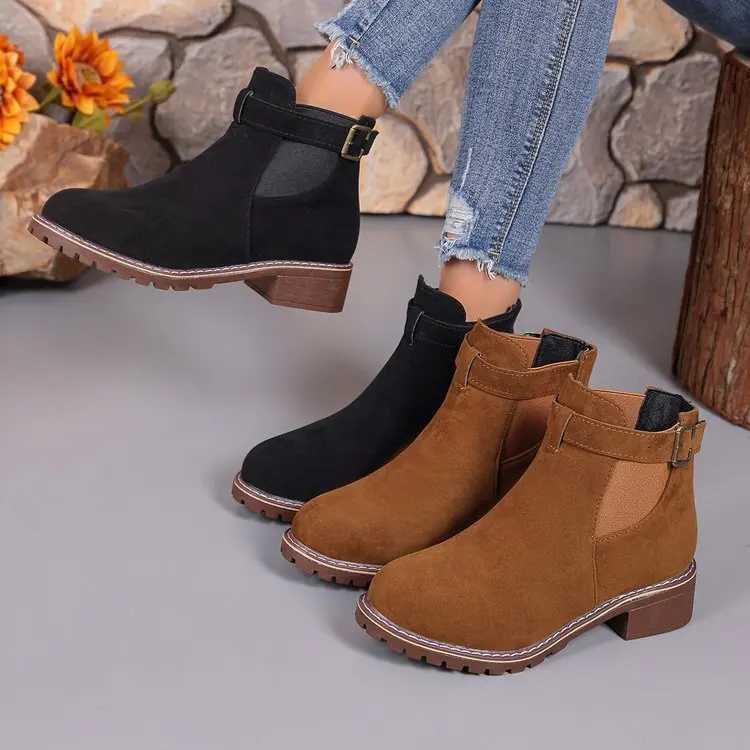 Womens Shoes High Quality Belt Buckle Womens Boots Fashion Plus Size Modern Boots Women Hot Sale Round Toe Naked Boots Z251029