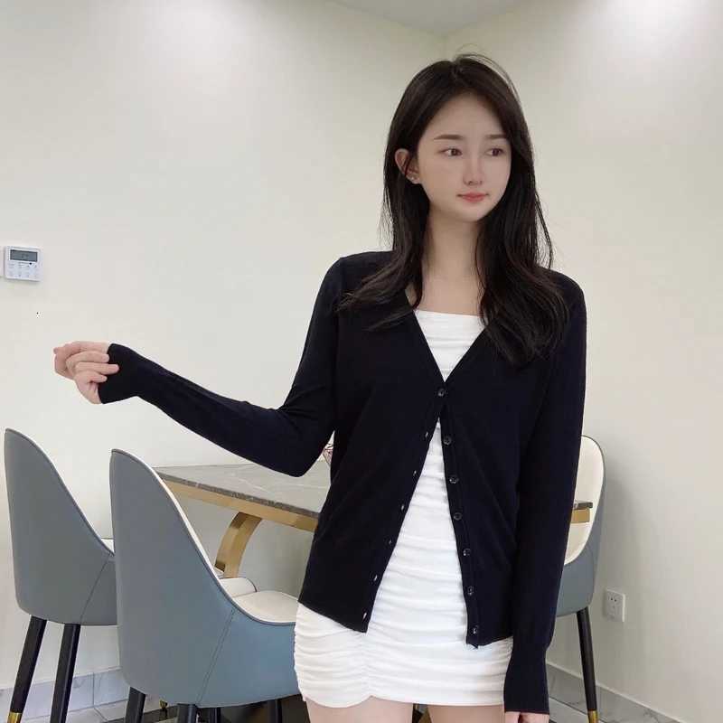 Korean Fashion Black Cropped Blouses Cardigan Female Clothing Sweaters Jersey Long Sleeve Top Womens Coat Spring 2025 StyleT251028
