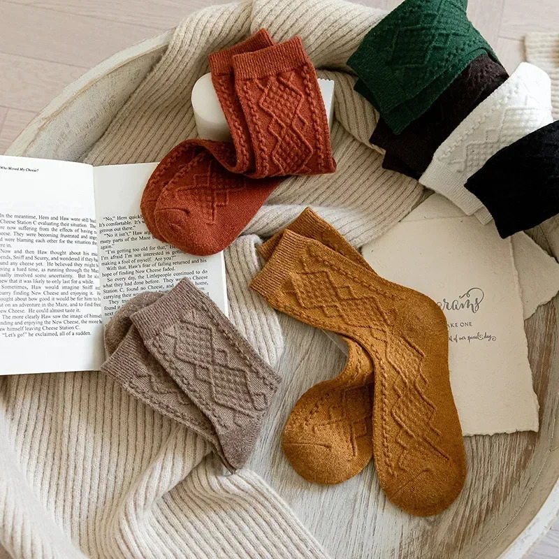 Winter Cashmere Wool Woman Socks Solid Japanese Style Harajuku Retro Long Socks Women Girls Thermal Vintage Streetwear Crew Sock 251029