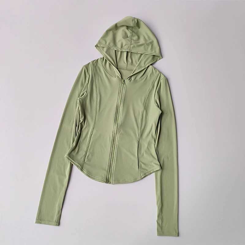 Women Yoga Jacket Long Sleeve Sports Tops Zip Fitness Shirt Winter Warm Hoodie Gym Top Activewear Running Coats Workout ClothesXJ251029