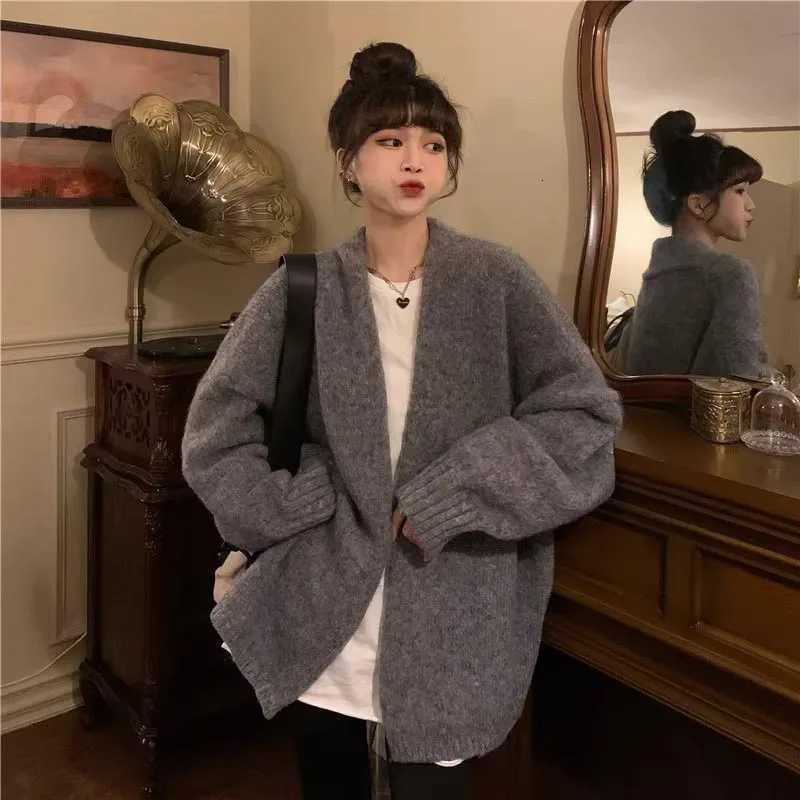 Womens Clothing Fashion Allmatch Solid Knit Cardigan Autumn Winter New Elegant Loose Long Sleeve Coat Lady Casual SweatersT251028