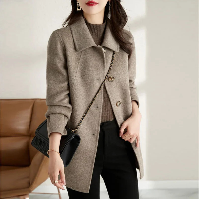Korean Style Elegant High End Autumn Winter Coat Medium Length Slimming Doll Collar Small Size Woolen Jacket for Women 251029