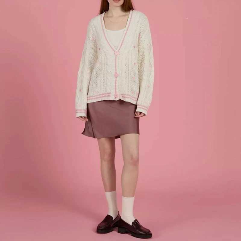 Autumn New Women Knit Cardigan Long Sleeve Knitted Loose Coat Embroidered Heart Tops Knitwear Female ClothingT251028