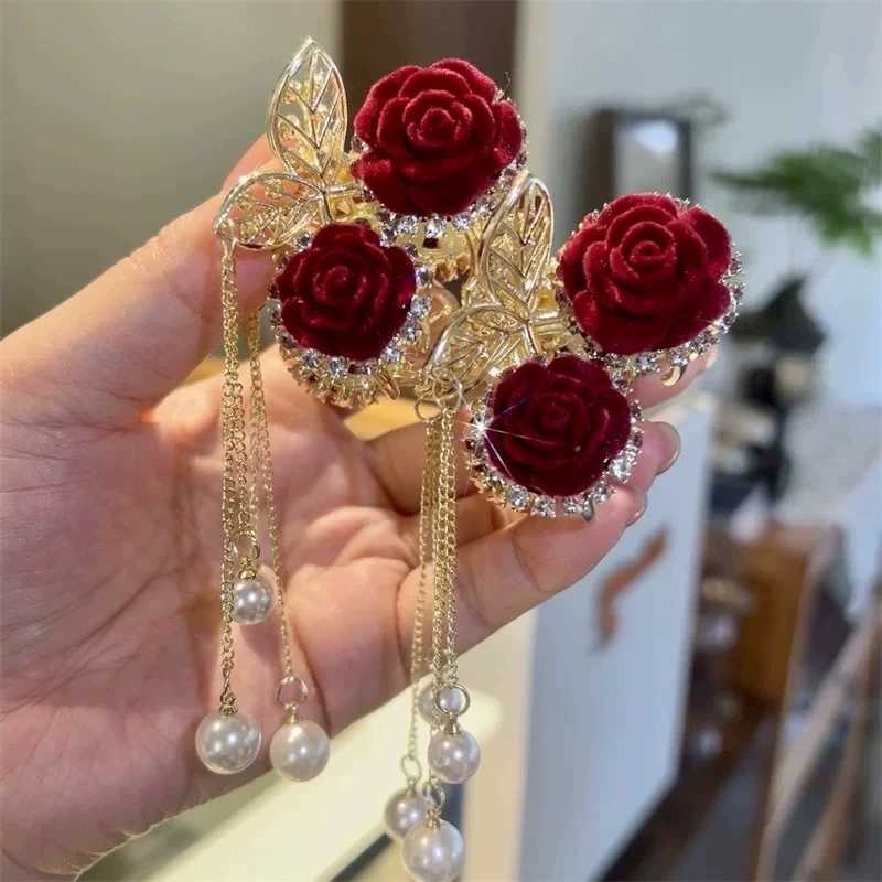 1pc Vintage Elegant Red Flocked Rose Tassel Hair Clip Stylish Ponytail Claw Crab Clip for Girls Women Delicate Hair AccessoriesW251028