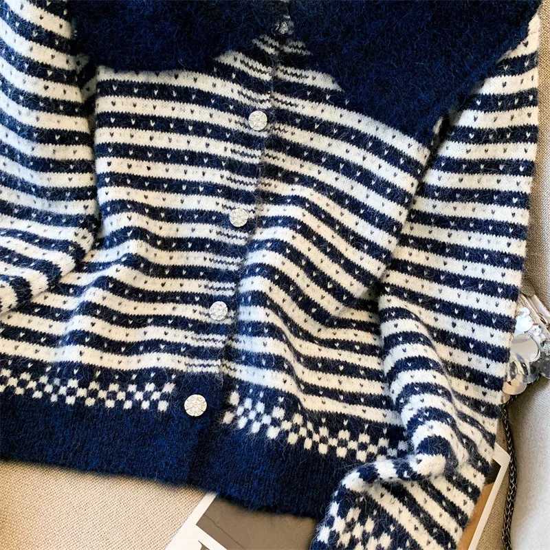 Autumn New Vintage Lapel Knitted Cardigan Outerwear Women Fashion Striped Sweater Cardigans Elegant Thicken Warm Knitwear JacketT251028