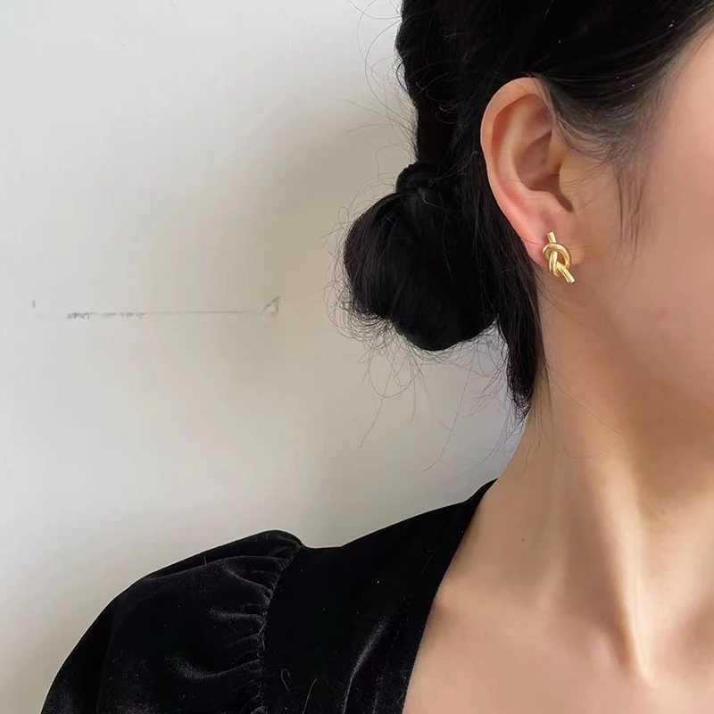 Luxury Creative Small Knotted Stud Earrings Temperament Twist Design Trendy Ear Accessories Women Statement JewelryW251029