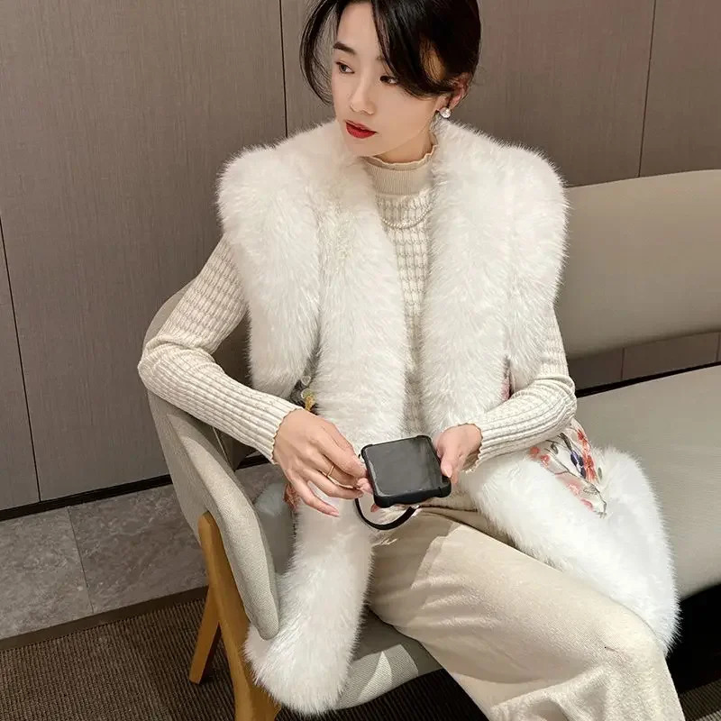 Woman vest autumn winter slimming Waistcoat Hairy Edge Floral embroidered shoulders Thickened Parkas Cardigan Tops 251027