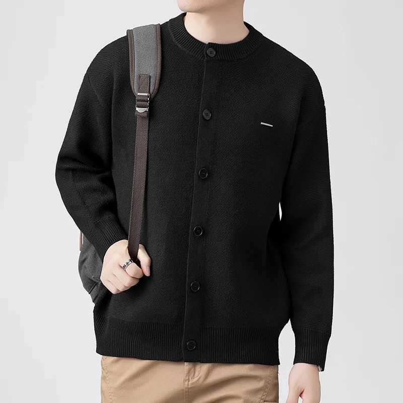 Knitted outerwear for men Spring and Autumn 2025 new trend versatile cardigan mens casual jacket couples autumn outfit J251029