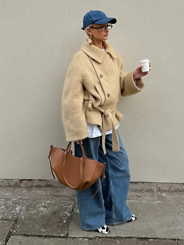 Retro Side Buttons Plush Short Coat Women Elegant Solid Lapel Tweed Coats With Belt Lady Winter Chic Classic Street Outwear 251028