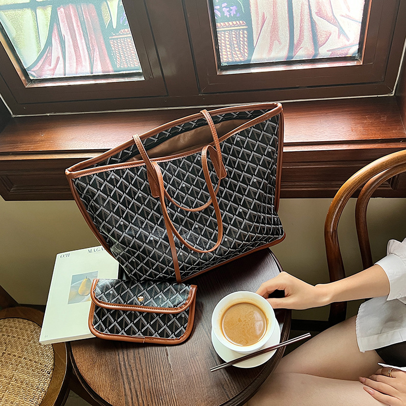 Design Tote Bag for Women 2025, Fashionable Shoulder Bag for Fall, Versatile Handbag Free Shipping