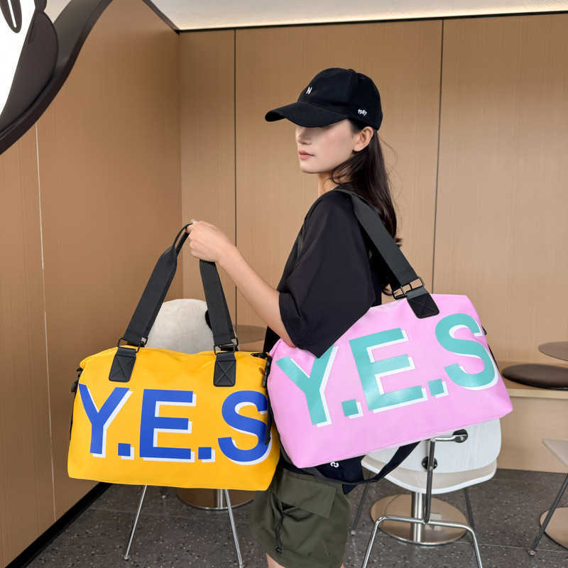 Korean Style Fashion Letter Travel Bag for Women New Casual Lightweight Handheld Gym Bag Trendy Letter Outdoor Sports Bag