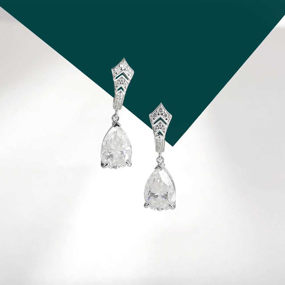 HFE Pear Shape Moissanite Womens Teardrop Earrings D VVS1 High Quality Pure 925 Silver Elegant Party Jewelry Wedding EarringW251029