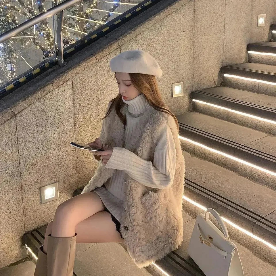 Lamb Fur Vest Coat Women Sleeveless Tops Allmatch Waistcoat Autumn Winter VNeck Button Warm Lamb Hair Sleeveless Jacket 251029