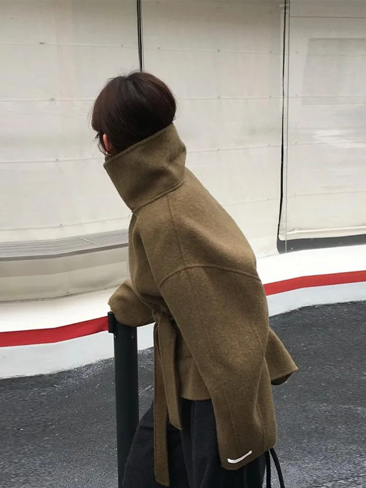 Casual Stand Collar Tweed Coat Women Retro Elegant Single Breasted Solid Belt Coats Lady 2025 Winter Classic Chic Street Outwear 251029