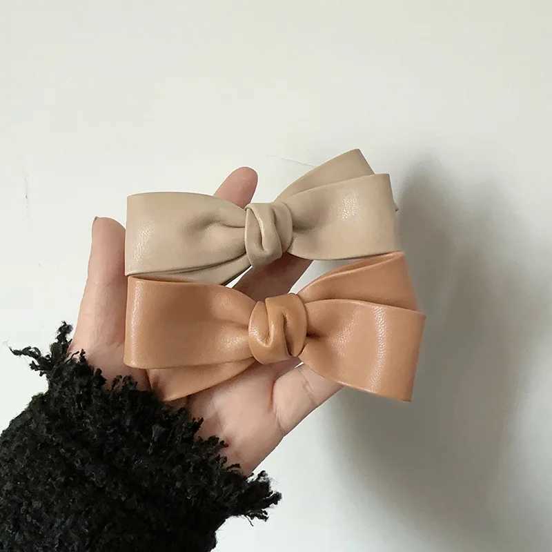Ruoshui Woman Vintage PU Leather Bowknot Hairpins Ladies Fashion Hair Clips Hair Accessories Ornaments Barrettes Side clipW251028