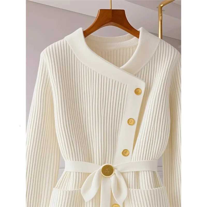 2025 New Spring Autumn Women Cardigan Sweater High Quality Long Sleeve Casual Short Warm Knitwear Female Bottoming Shirts TopsT251028