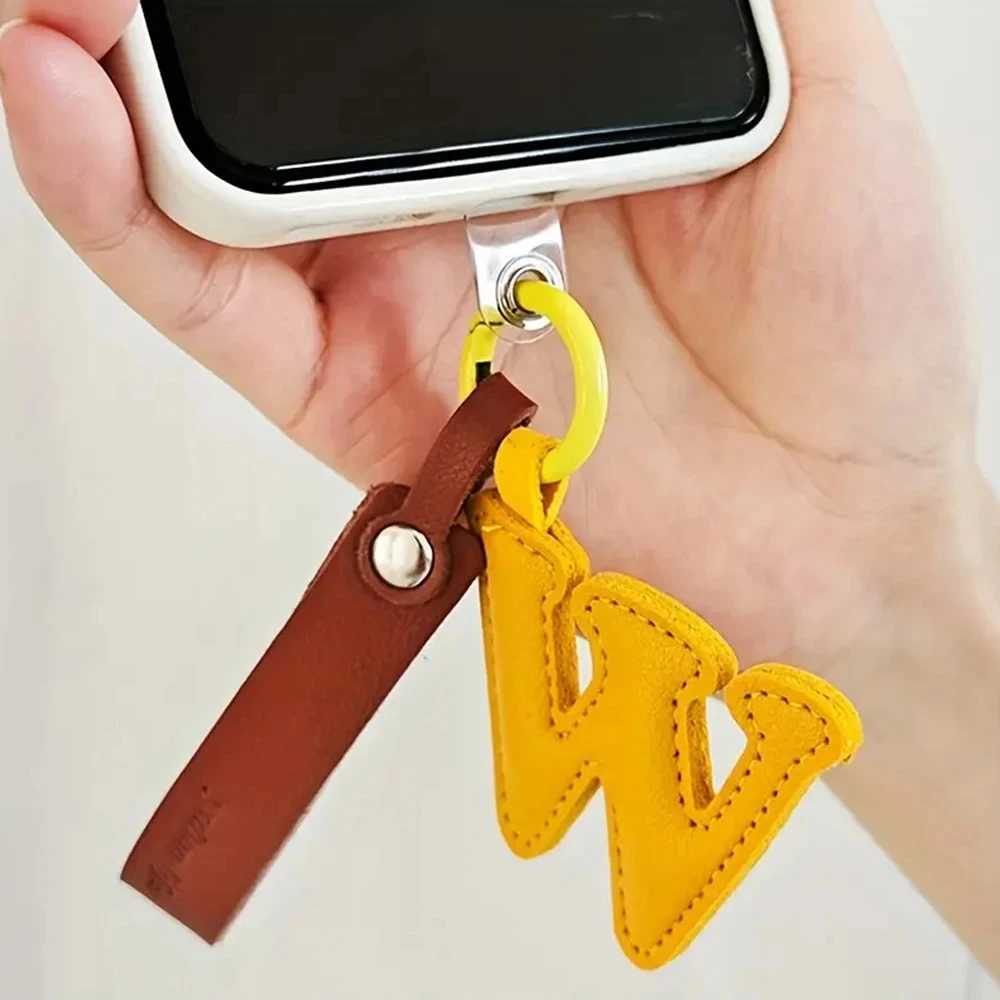 Creative PU Leather 26 Letter Keychains Fashion Alphabet Keyrings Handbag Ornaments Pendant Car Key Holder Accessories GiftsW251029