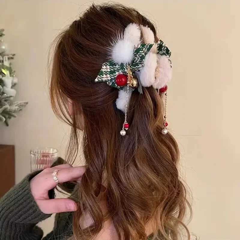 Christmas Claw Clip Large Hair Claw with Plush Bow Fringe for Women Festive Xmas Hair Accessories for HolidayW251028
