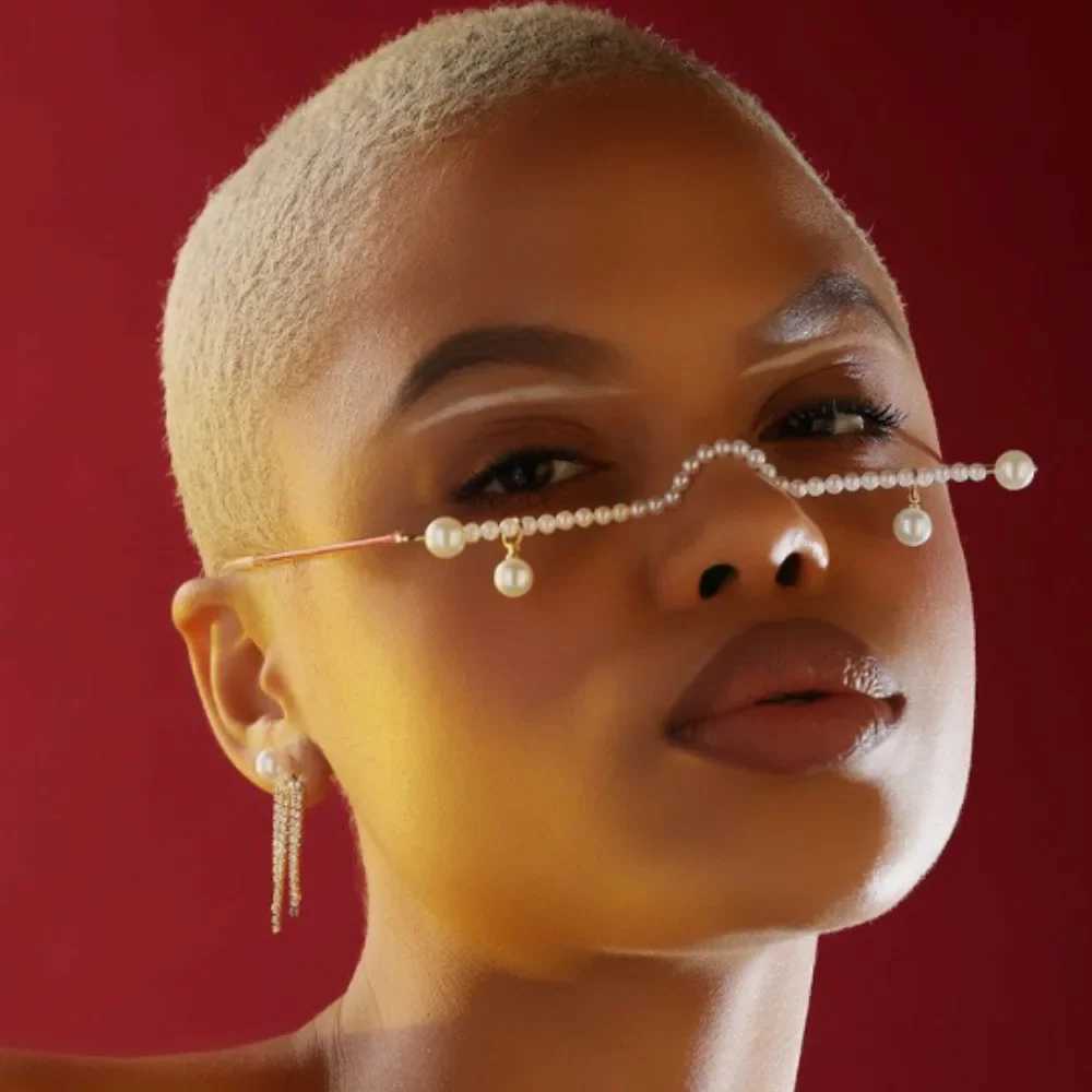 Trendy Pearl Eyeglass Frame for Women Personalized Frameless Pearl Pendant Glasses Makeup Ball Party Face Jewelry AccessoriesW251029