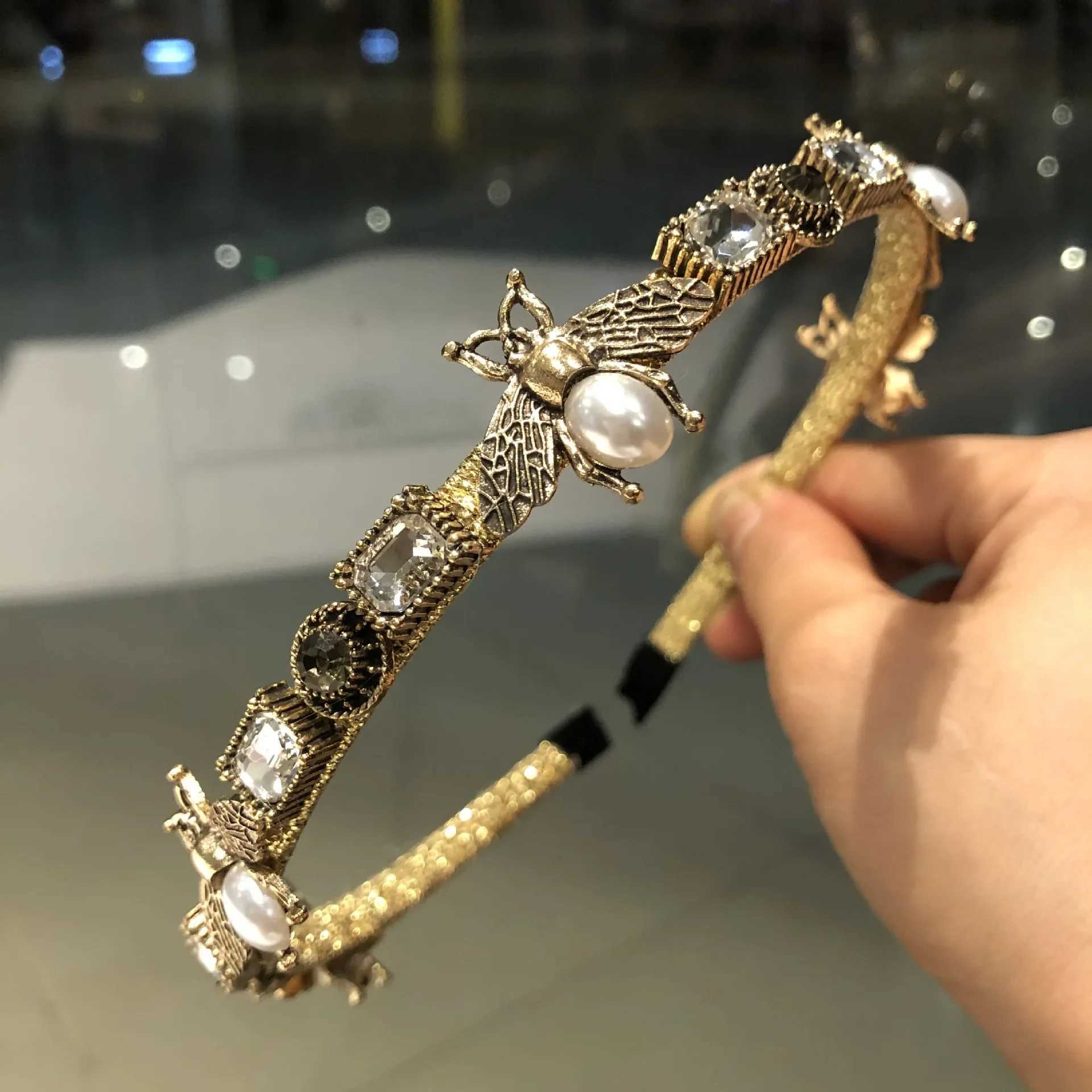 Retro Baroque Bee Designer Headbands for Women Girls Hairband Hair Band Hoop Crystal Rhinestone Pearl Headwear Hair AccessoriesW251028