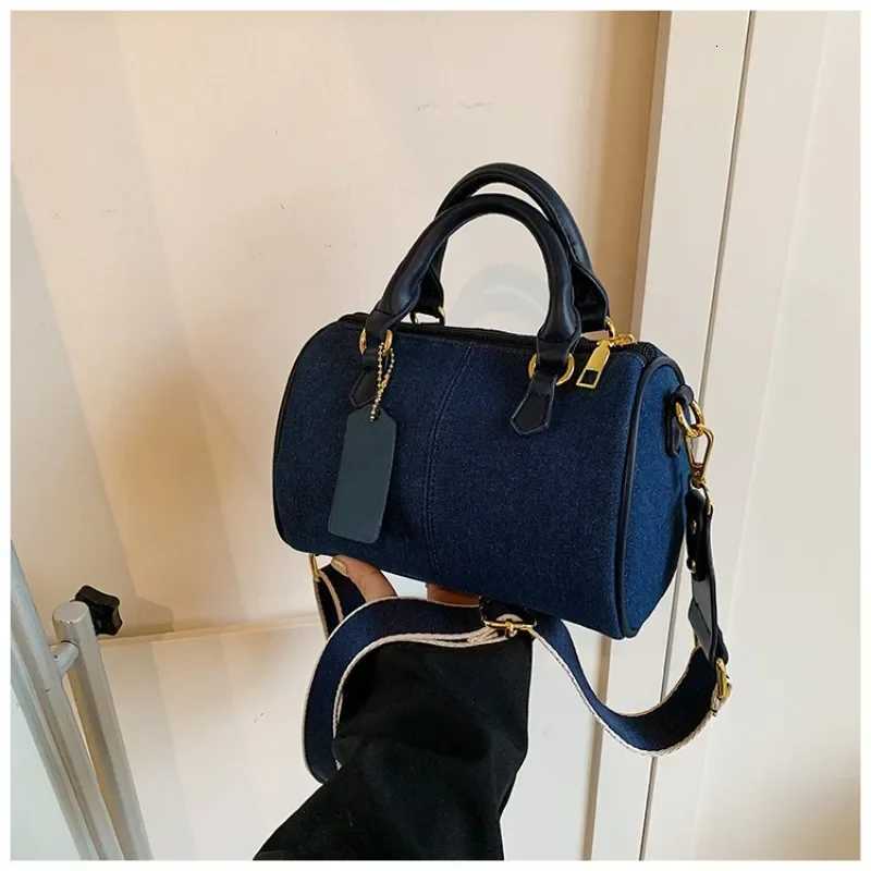 Cross Body Bags Casual Street Small Bost Bag 2025 Designer Purses Pahwork Colorblock Mini Handbags For Wen Denim Shoder1 D251029