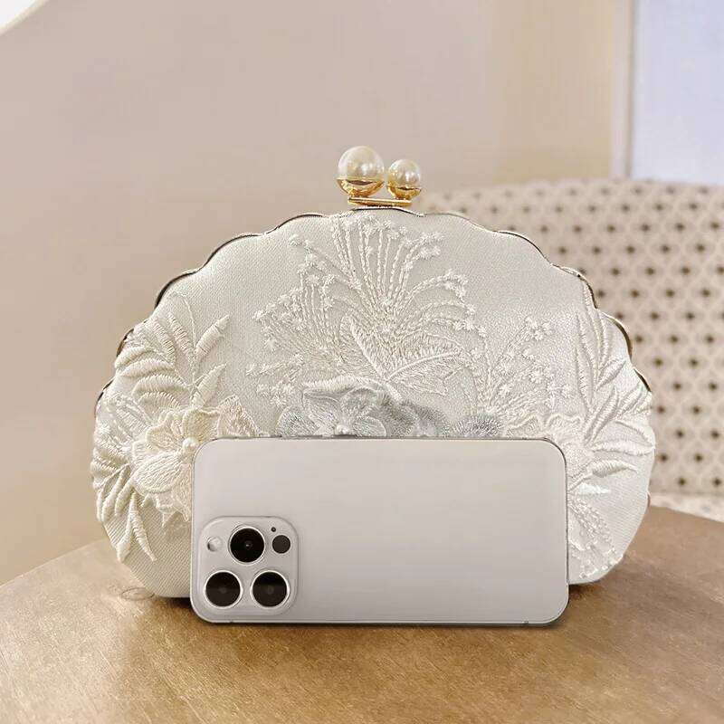 Designer Bags Handmade Antique Hanfu Cheongsam Dress Embroidered Dinner Bag Single Shoulder Oblique Chain New Luxury Bag