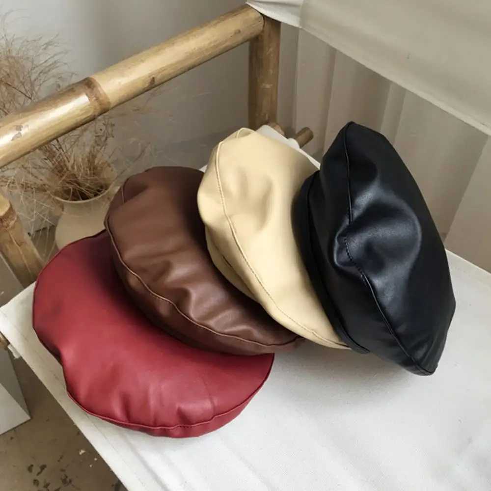 Vintage PU Leather Beret Hat French Retro Artist Beanie Hat Elegant Solid Color Lady Painter Cap Autumn Winter BeaniesW251029