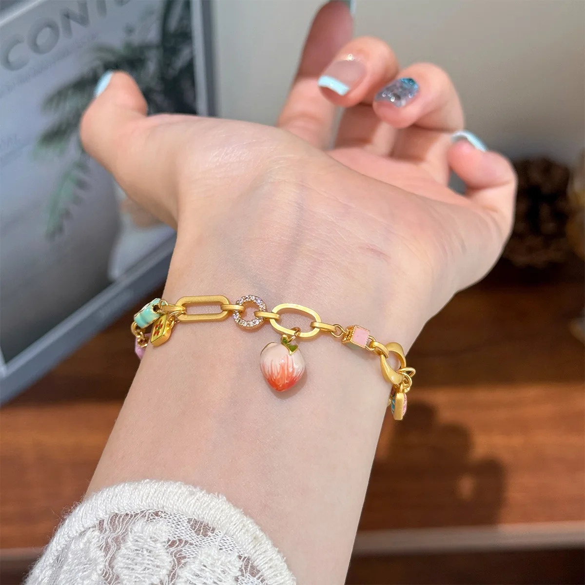 Fashion ChainLink Bracelets Women Peach Flower Enamel Charms Girl Bracelet Gold Color Adjust Wristband Jewelry 251024