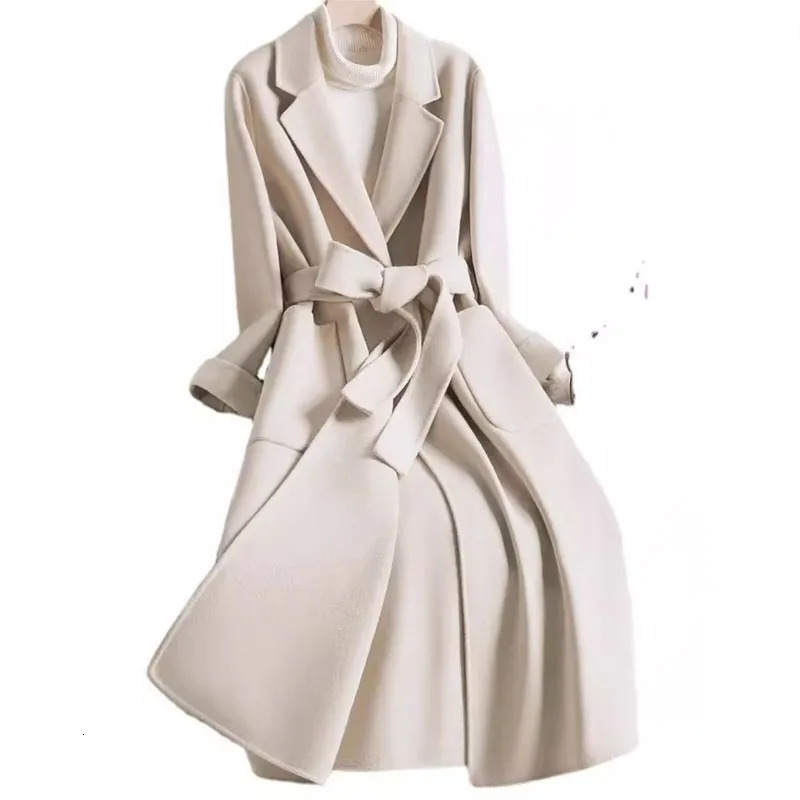 Japanese and Korean womens autumn and winter style fashion beige slim fit woolen coat for women 251029