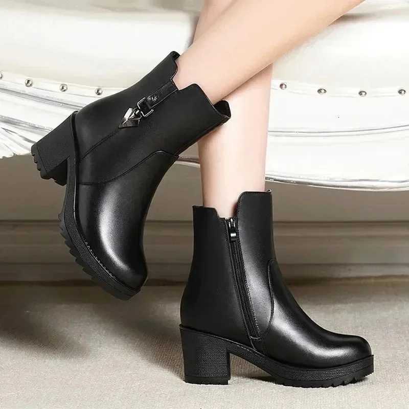 New Winter Womens Boots Luxury Casual Leather Boot Fashion High Heel Ankle Boots for Women Plush Warm Snow Boot Botas Mujer Z251029
