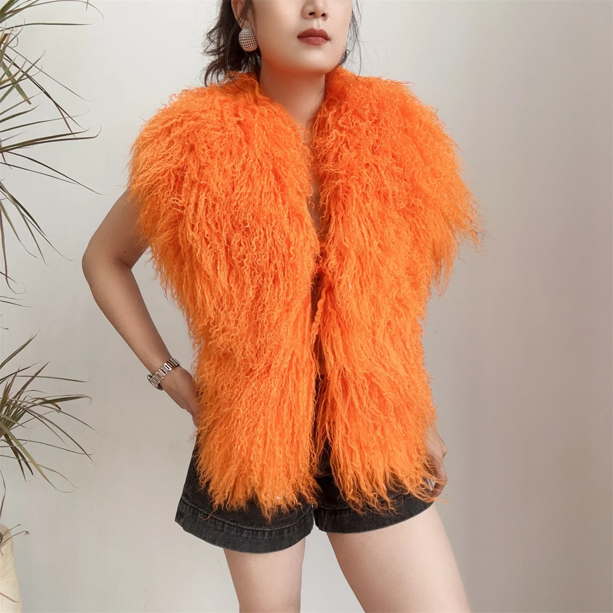 Streetwear Real Mongolian Sheepskin Fur Vest Women Sheep Halter Top vest 251014
