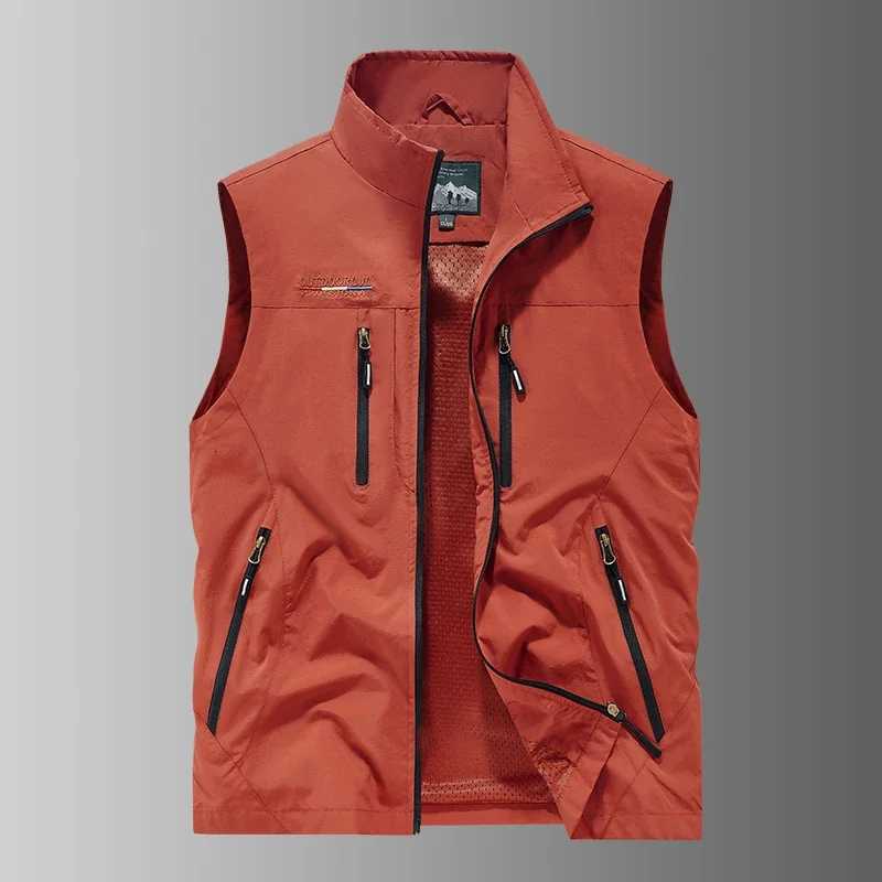 Mens Outdoor Highquality Sports Leisure Windproof Breathable Sleeveless Vest Comfortable Fashionable Thick and Breathable Vest W251029