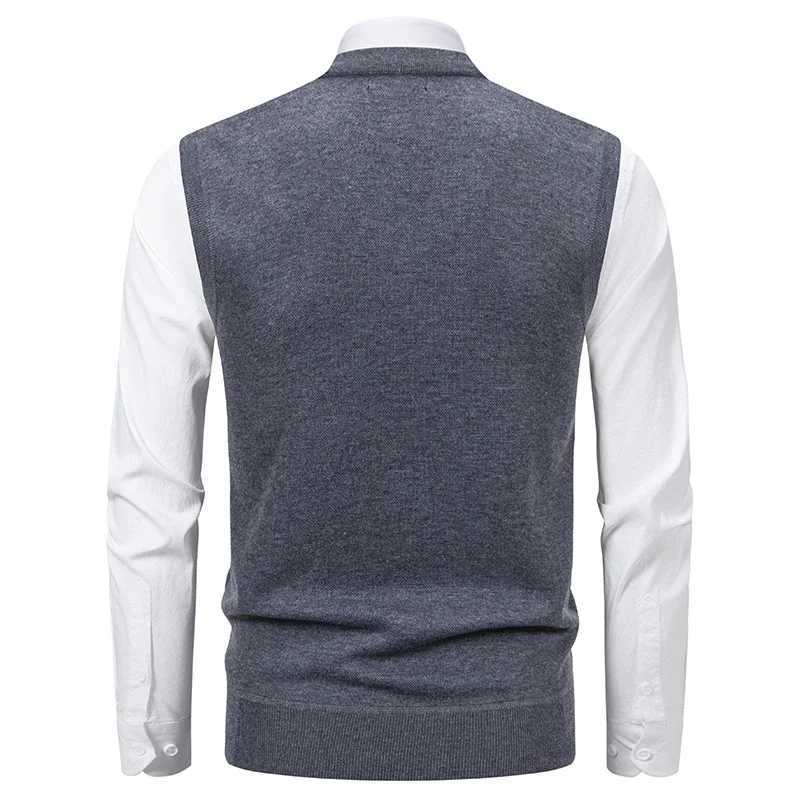 Mens Knitted Warm Sweater in Autumn and Winter Vneck Vest Grid Twisted Flower Casual Fashion Versatile Top W251029