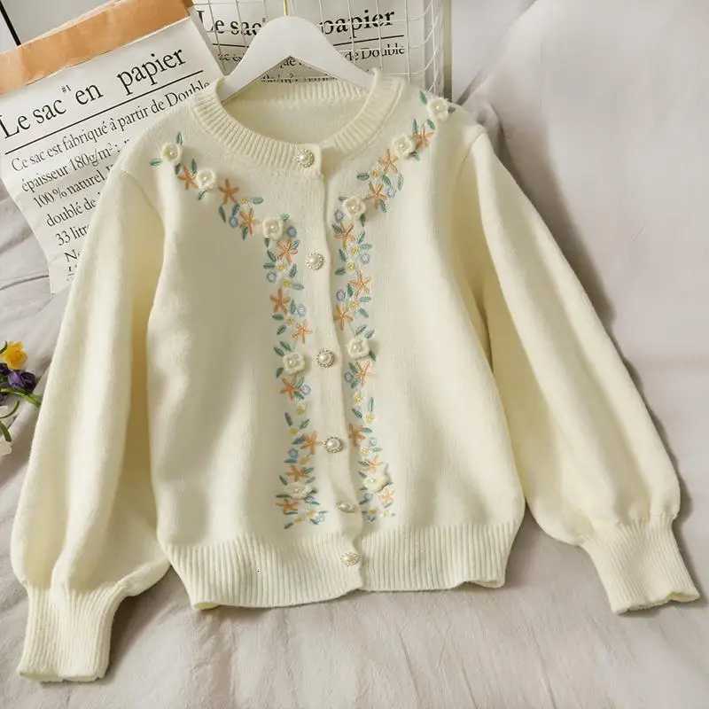 Sweater Cardigan Female 2023 Spring and Autumn Cardigan Women Embroidered Loose Knitted Sweater Women Single breasted SweaterT251028