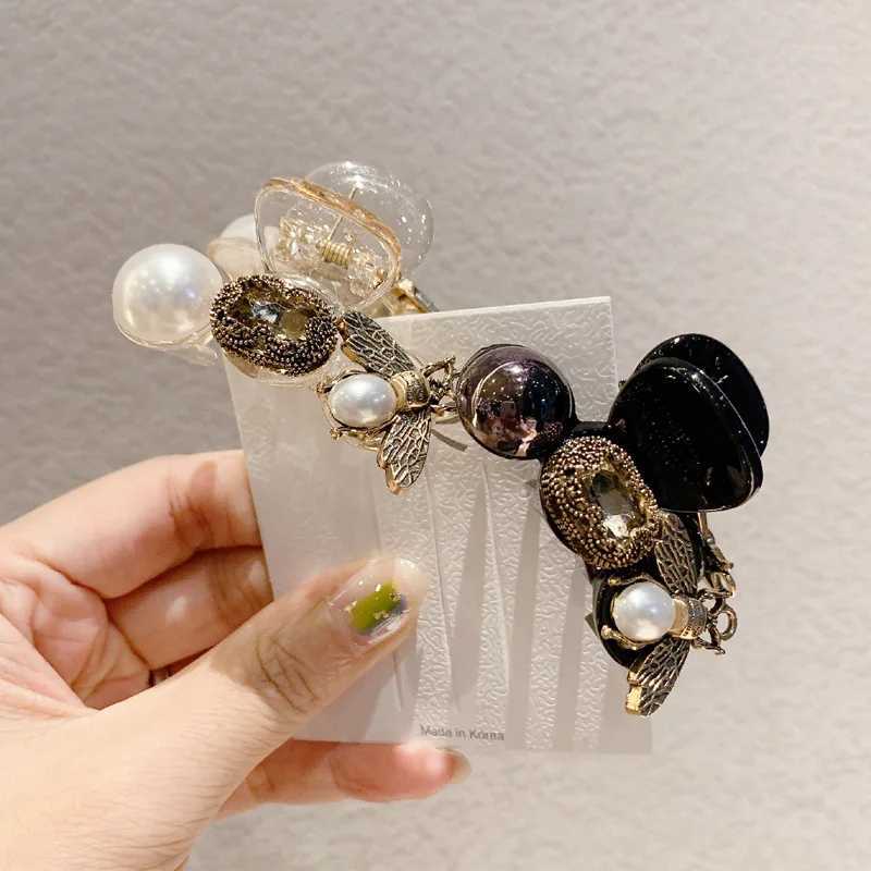 Elegant Retro Bee Hairpin Hair Claws Handmade Pearl Crystal Rhinestone Hair Clip Luxury Jewelry for Girls Women Hair AccessoriesW251028