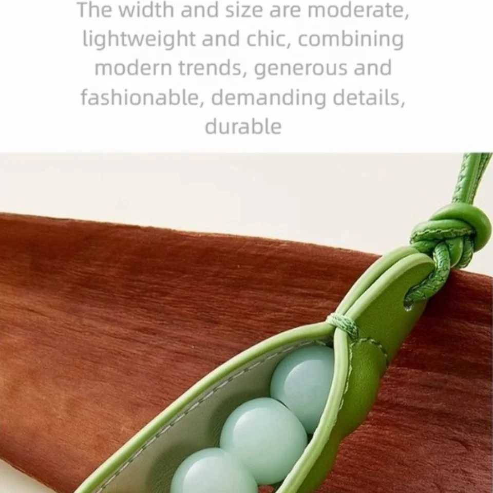 Fashion HighEnd Pea Pendant Handmade Green Pea Keychain Leather Allmatch Style Pea Bag Charm Trendy AccessoryW251029