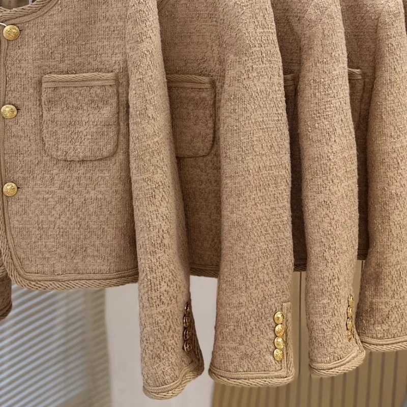 2024 Autumn Winter Elegant Korea Chic Simple Commuter Round Neck Gold Buckle High Quality Thick Small Fragrance Basic Women Coat Y251105