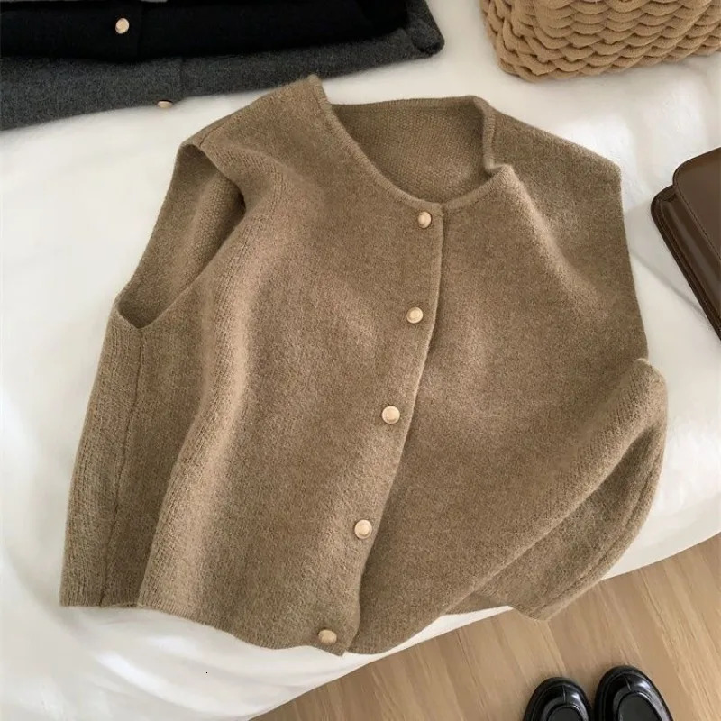 Crew Neck Womens Korean Solid Button Short Sleeve Cardigan Coats Sweater Knitted Sleeveless Ladies Elegant Tanks Bottoming 251029