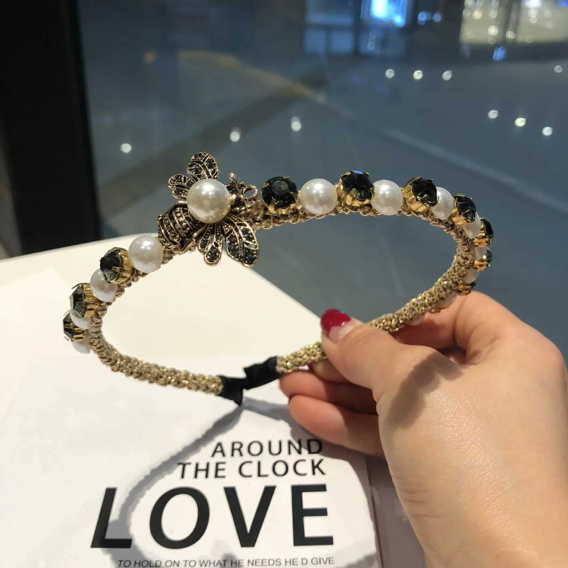 Retro Baroque Bee Designer Headbands for Women Girls Hairband Hair Band Hoop Crystal Rhinestone Pearl Headwear Hair AccessoriesW251028