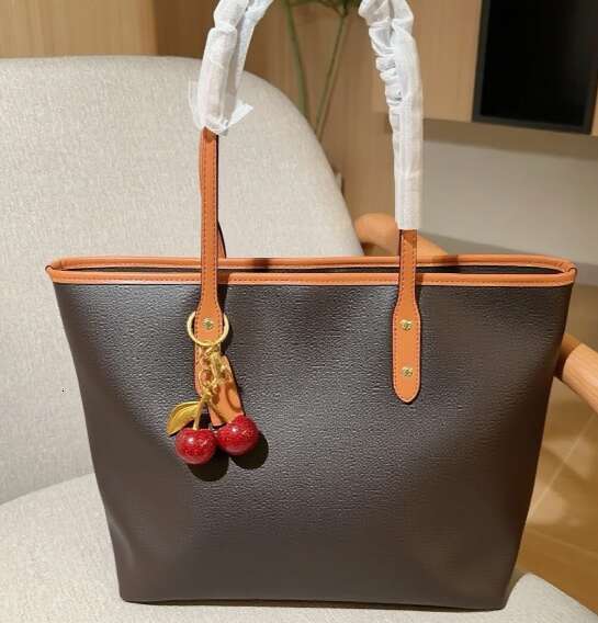 2025 New Exquisite Retro High Quality Classic Fashion Women Bag