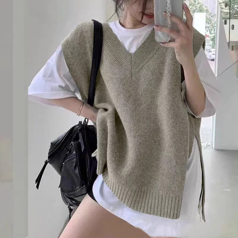 Autumn Sleeveless Women Loose Casual Vest Fashion Solid Color Elegant Vneck Knitted Top Korean Style Pullover Knitwear 251029
