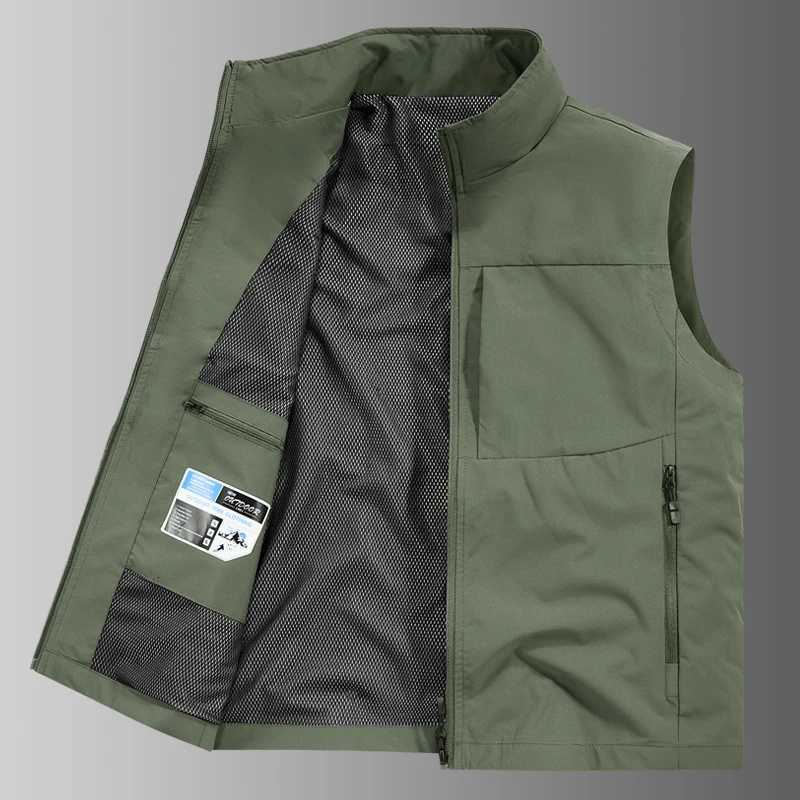 New Mens Outdoor Highquality Hiking Camping Sports Windproof Breathable Vest Comfortable and Multifunctional Sleeveless Vest W251029
