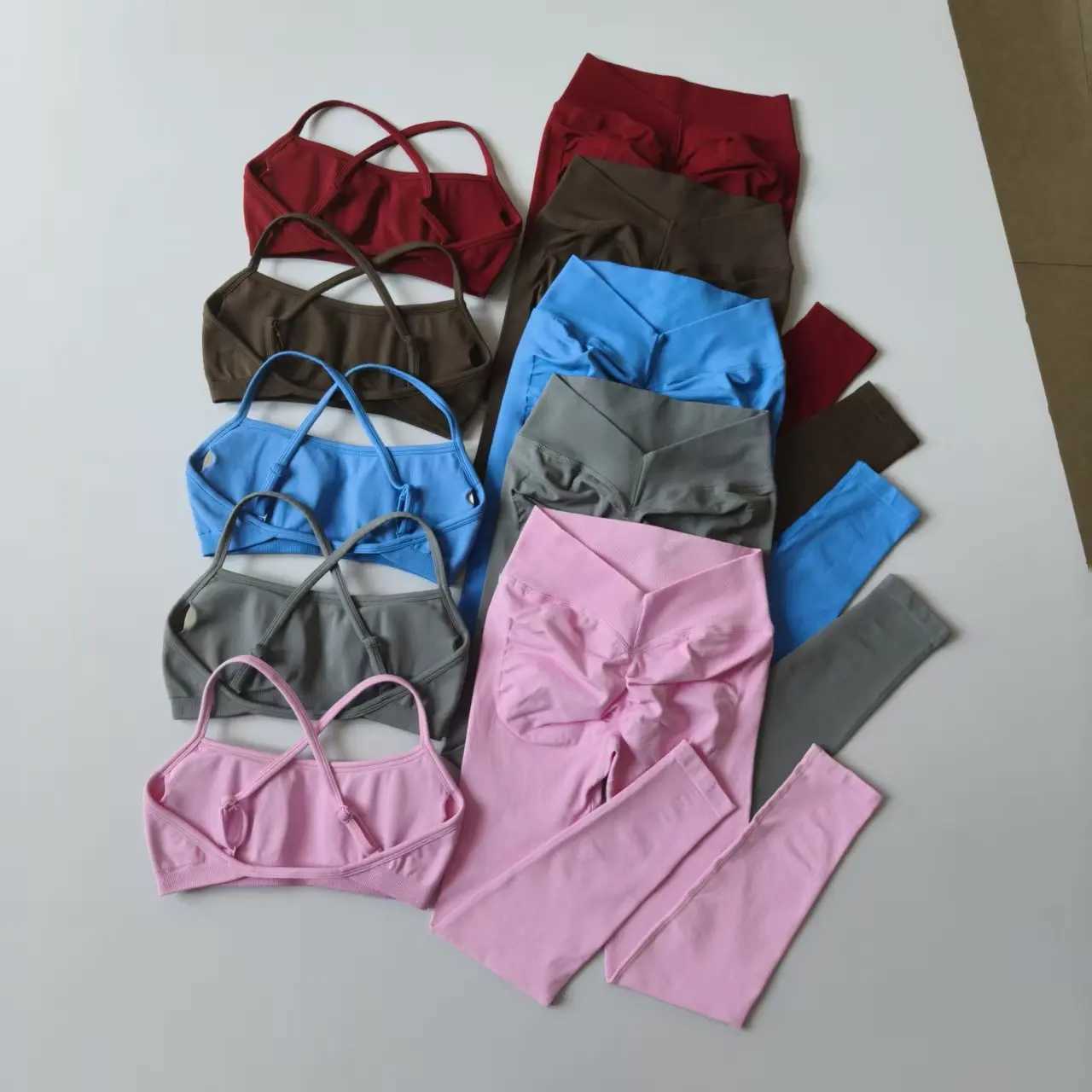 Peach Butt Seamless Fitness TwoPiece Set Tight Yoga Sports Bra QuickDry Pants Set for Pilates WomenXJ251029